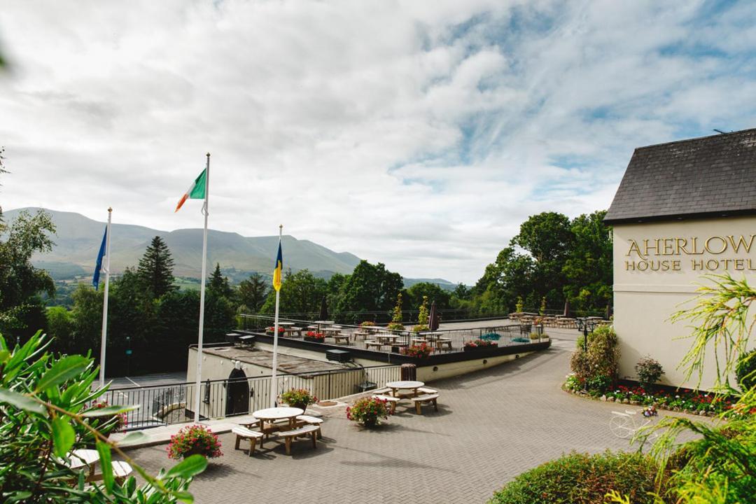 Aherlow House Hotel & Lodges Exteriör bild